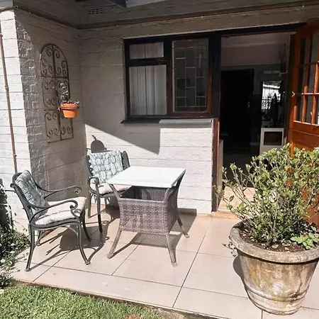 Birdsong Guesthouse In Hilton Exterior photo